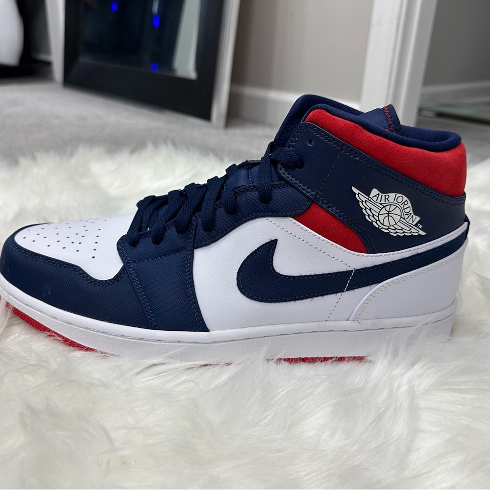 Air Jordan 1 Mid USA